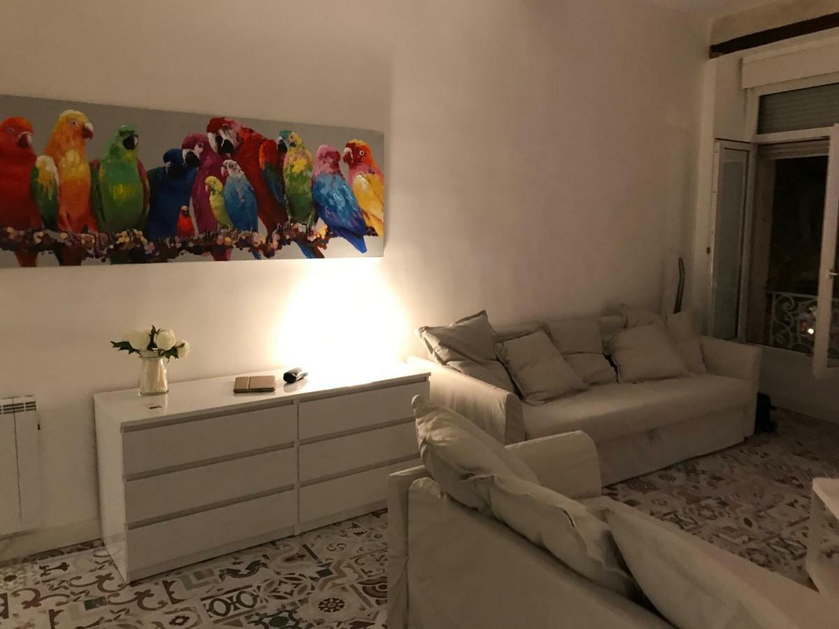 Appartamento La Loge De L'Horloge - 1 Min Palais Des Papes - Ac Clim - Wifi - Hypercentre - Vue Sur Le Carrousel Avignone Esterno foto